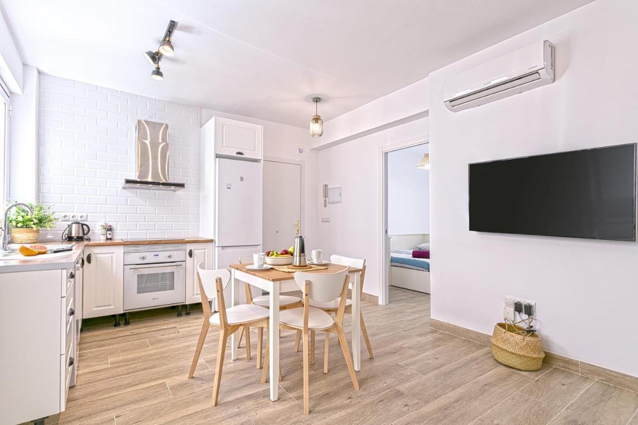 Precioso Apartamento Con Patio Málaga Buitenkant foto