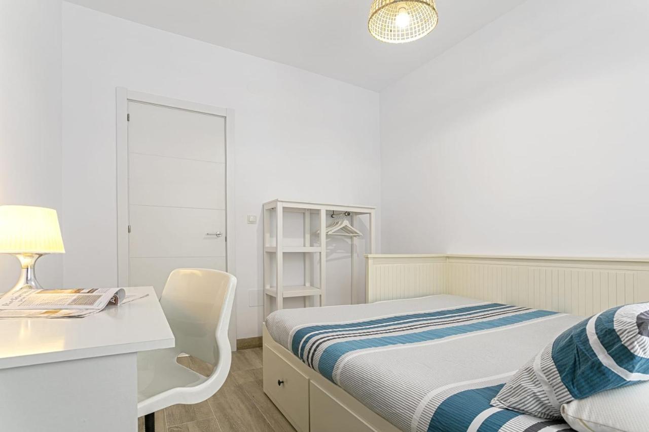 Precioso Apartamento Con Patio Málaga Buitenkant foto